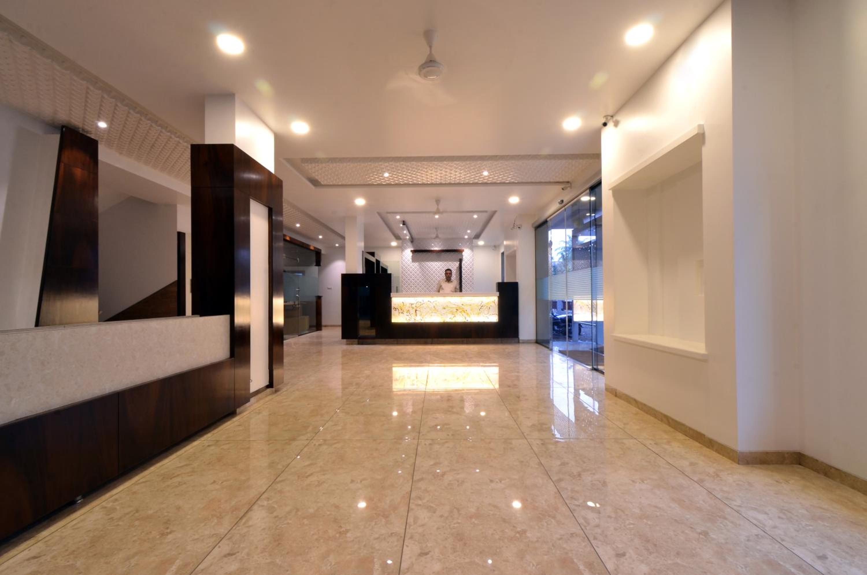 Hotel Dwarka Park 4/11