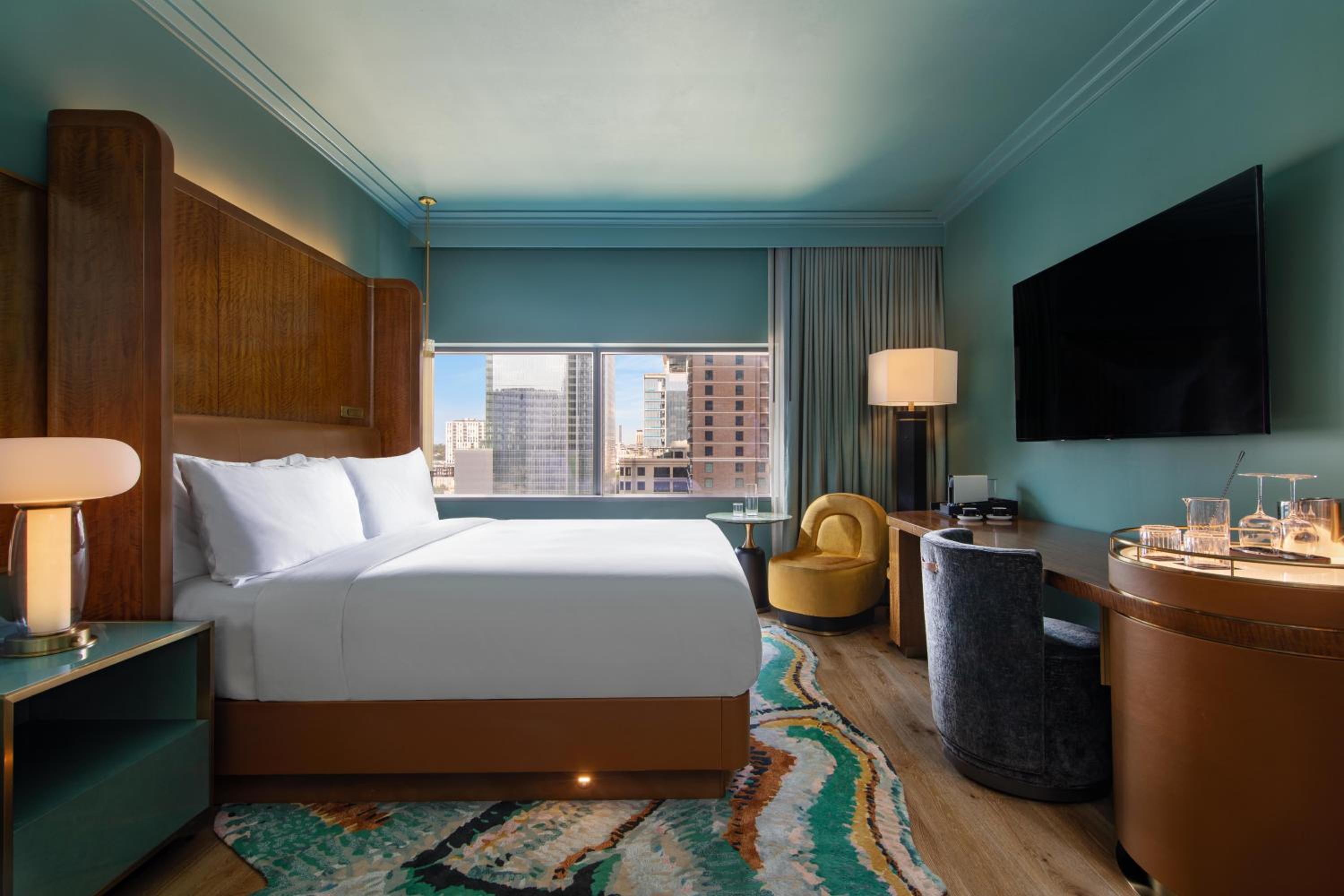 Spectacular, King Bed, Accessible