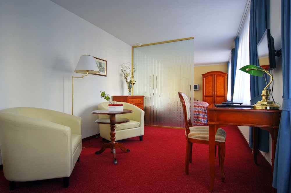 Kurparkhotel Warnemuende 42/49