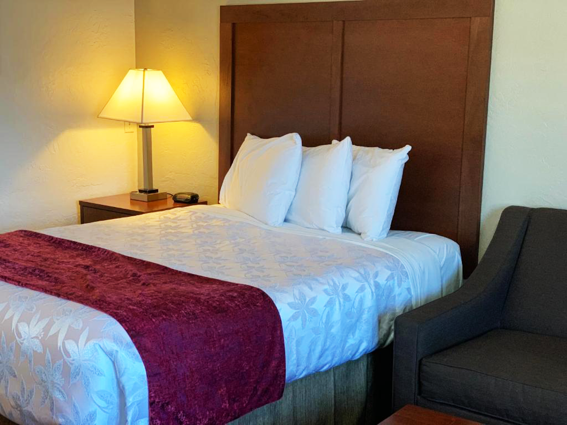 Red Carpet Inn Medford 22/36