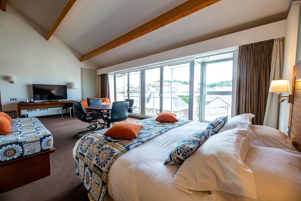 HOTEL LE GRAND PAVOIS 24/87
