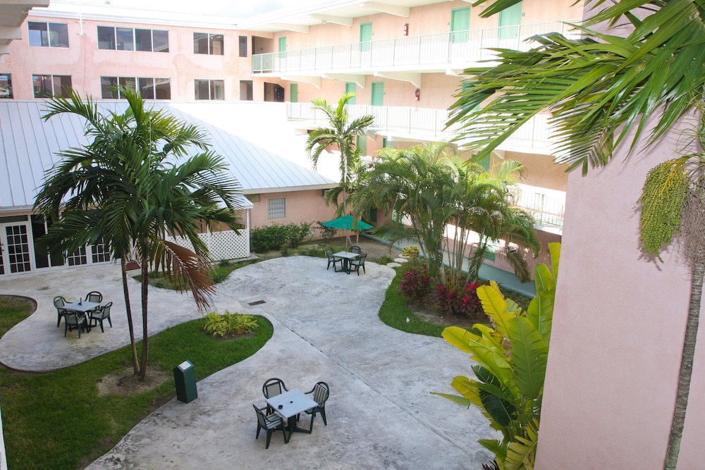 Castaways Resort And Suites Ex Best Western Castaways Resort And Suites 40/43