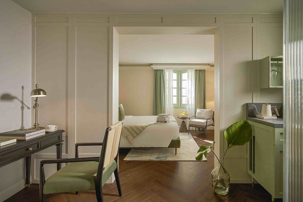 President Maison Signature by M Village, a brand of Modern Village Lifestyle 60/61