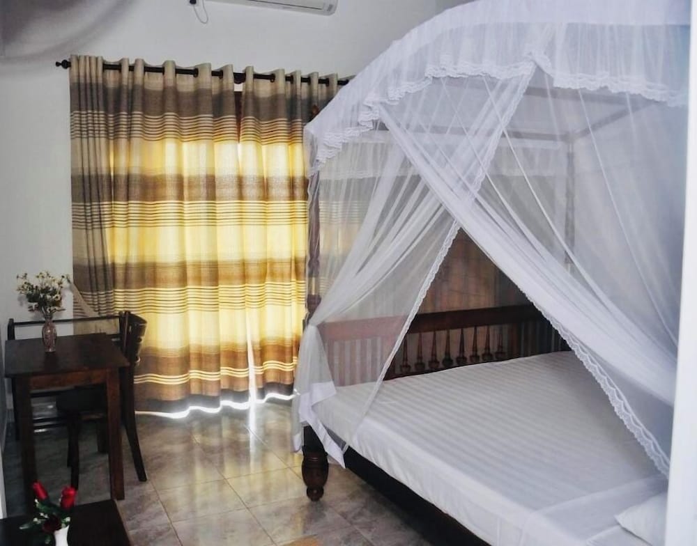 DELUXE, RESORT VIEW
