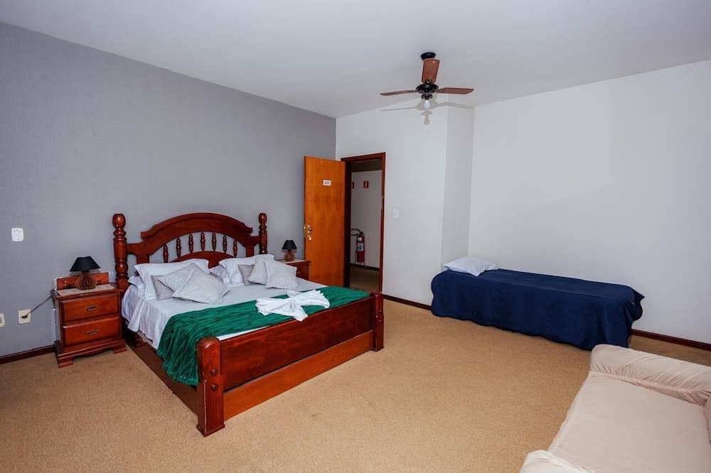 جناح سوبيريور، Chateau Palace Hotel 3/7