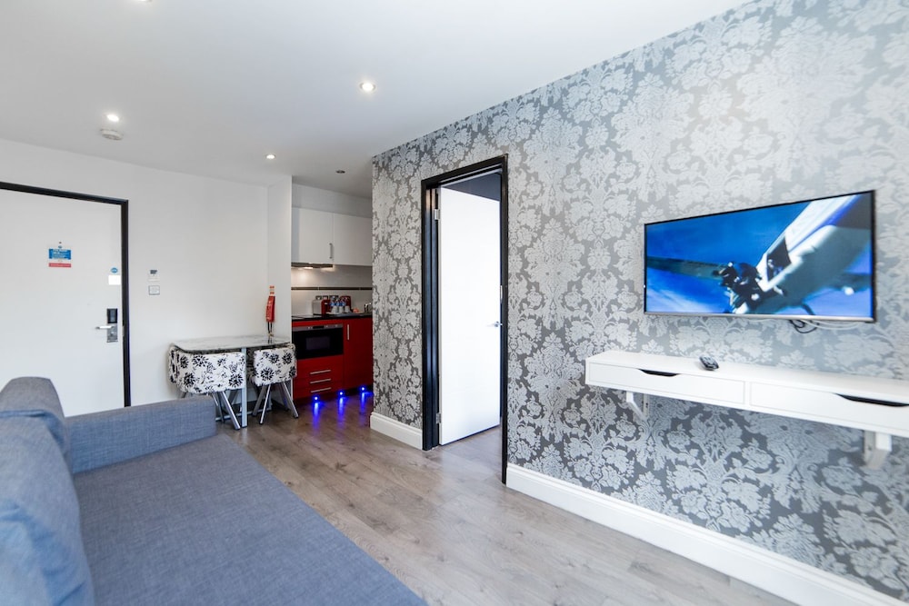Imperial Court Suites 5/59