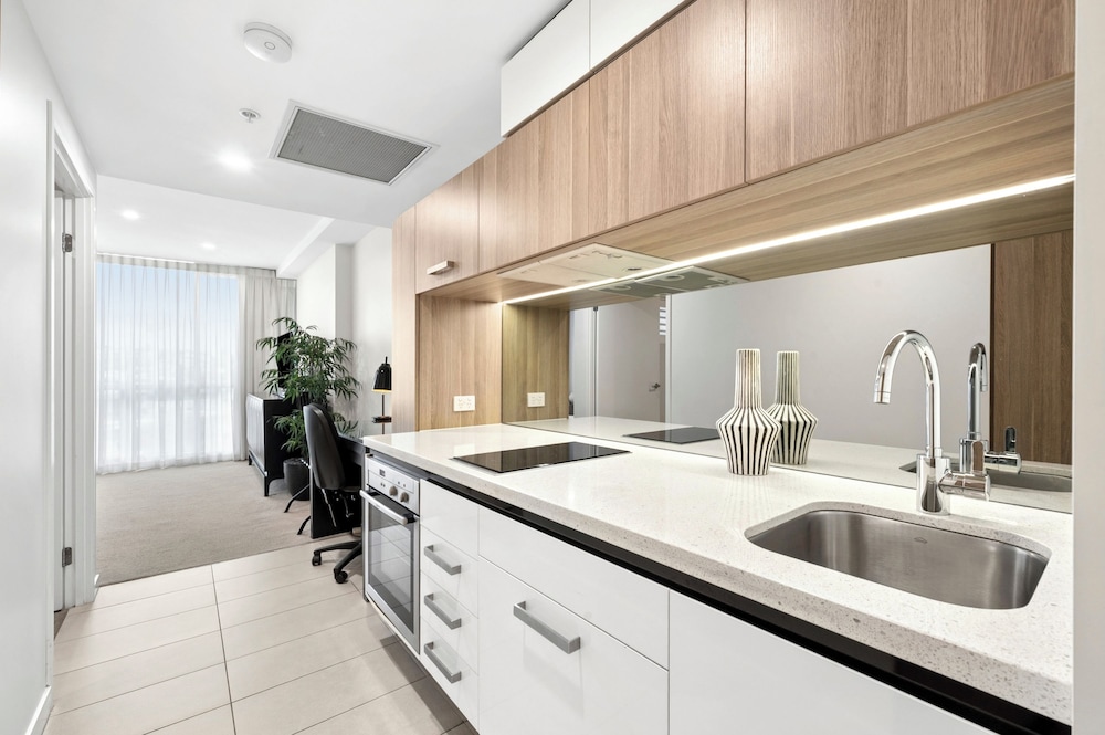 Alex Perry Hotel And Apartments 3/54