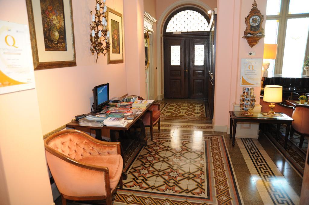 CAMIN HOTEL LUINO 18/30