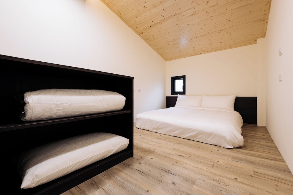Zhuo Ye Cottage 13/50