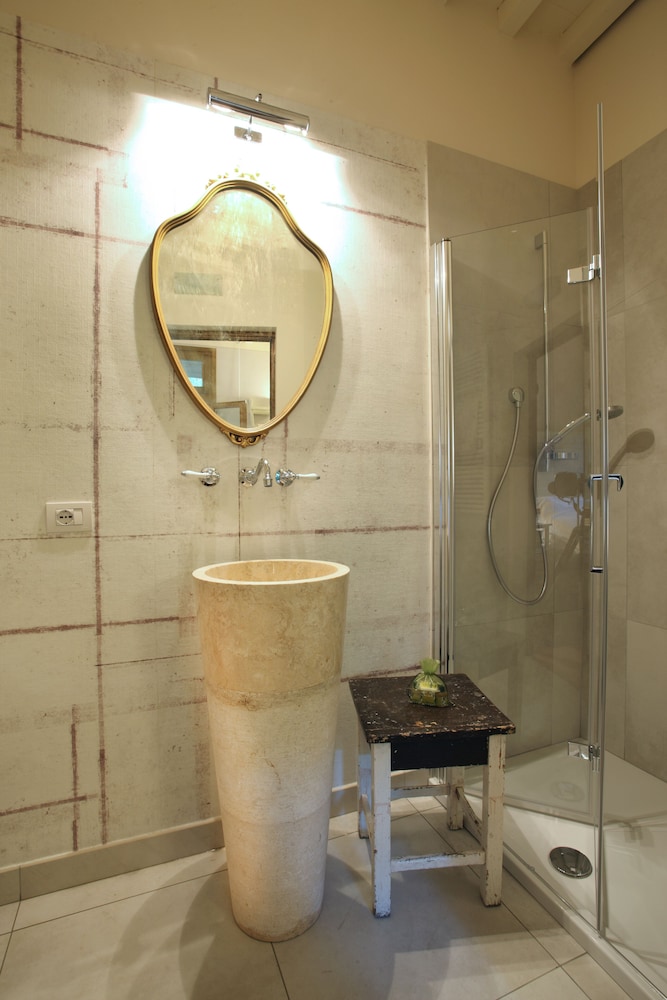 Borgo San Benedetto 47/50