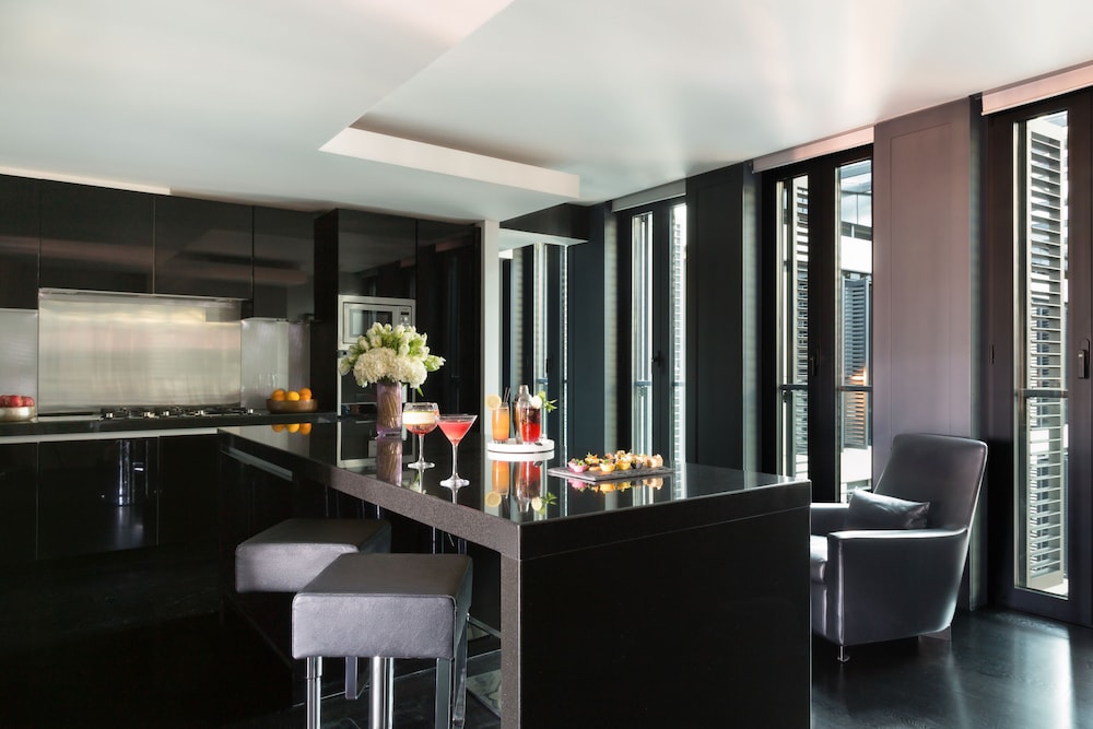 Grosvenor House Suites 36/41