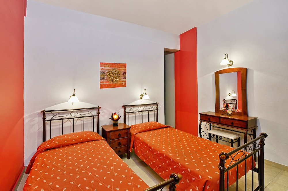 Pension Petros 26/48