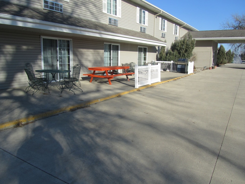 Park View Inn And Suites And Conference Center 3/65
