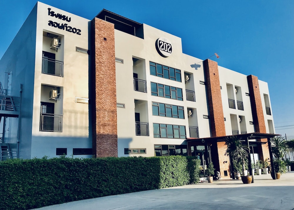 Loft 202 Hotel 24/29