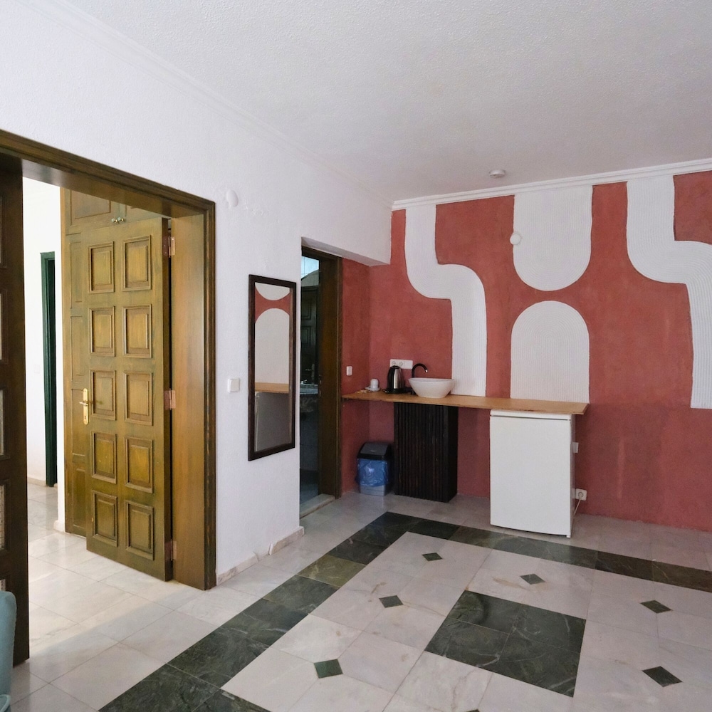 Club Mel Holiday Resort 6/48