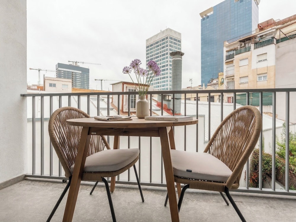 limehome Barcelona Rector Triado 50/66