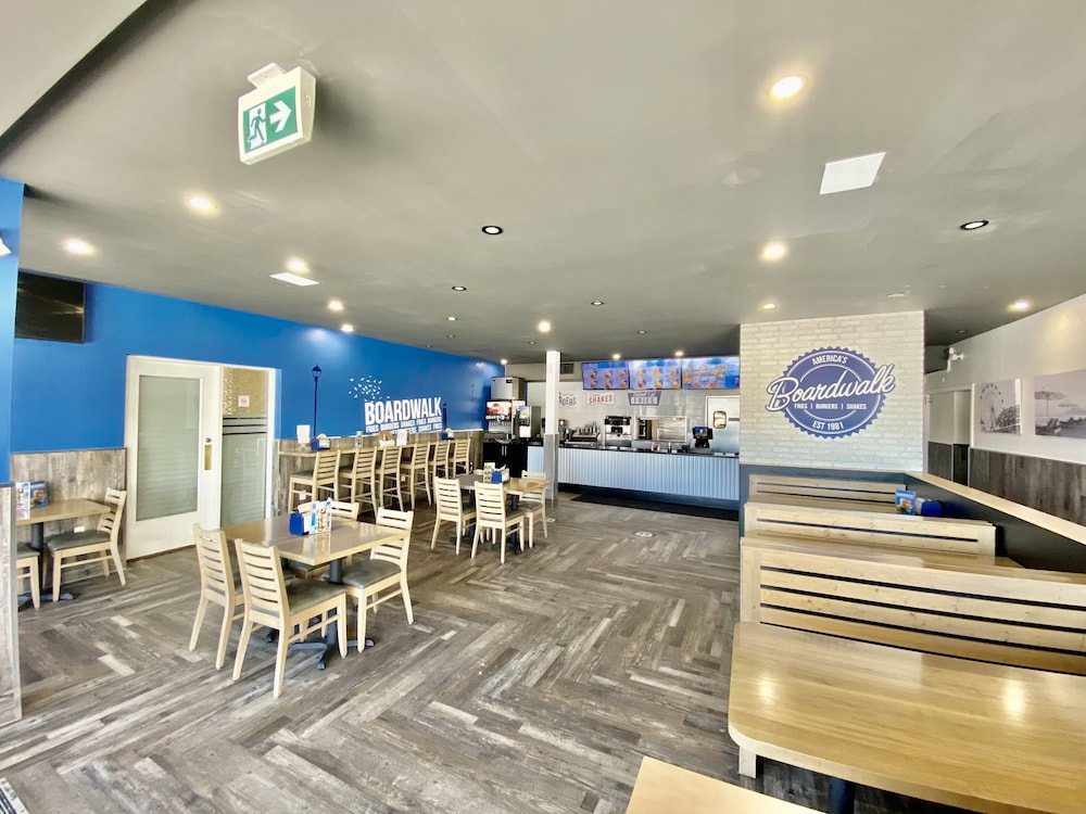 Ramada by Wyndham Whitecourt 40/48