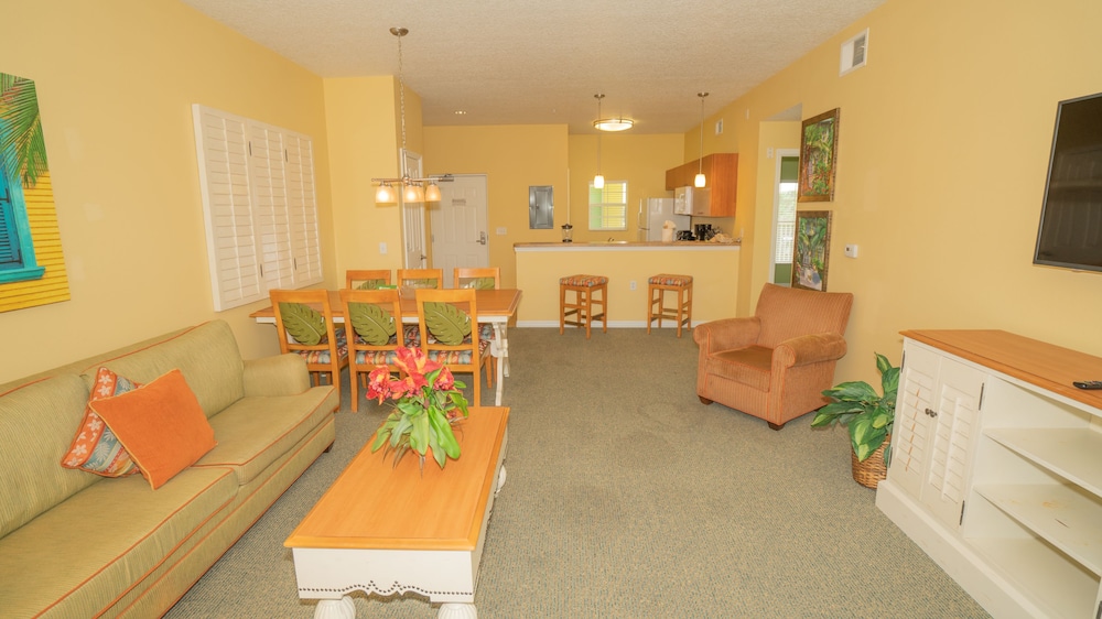 Barefoot Suites 32/69