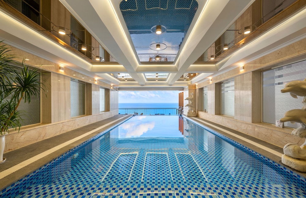 BlueSun Danang Beach Hotel 35/67