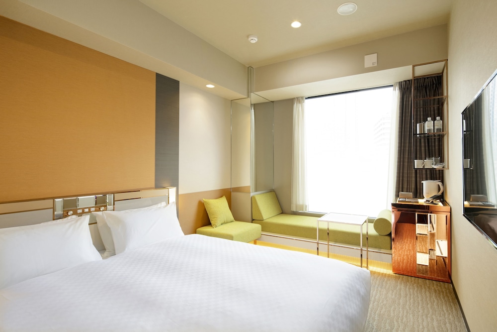 EXECUTIVE, QUEEN BED