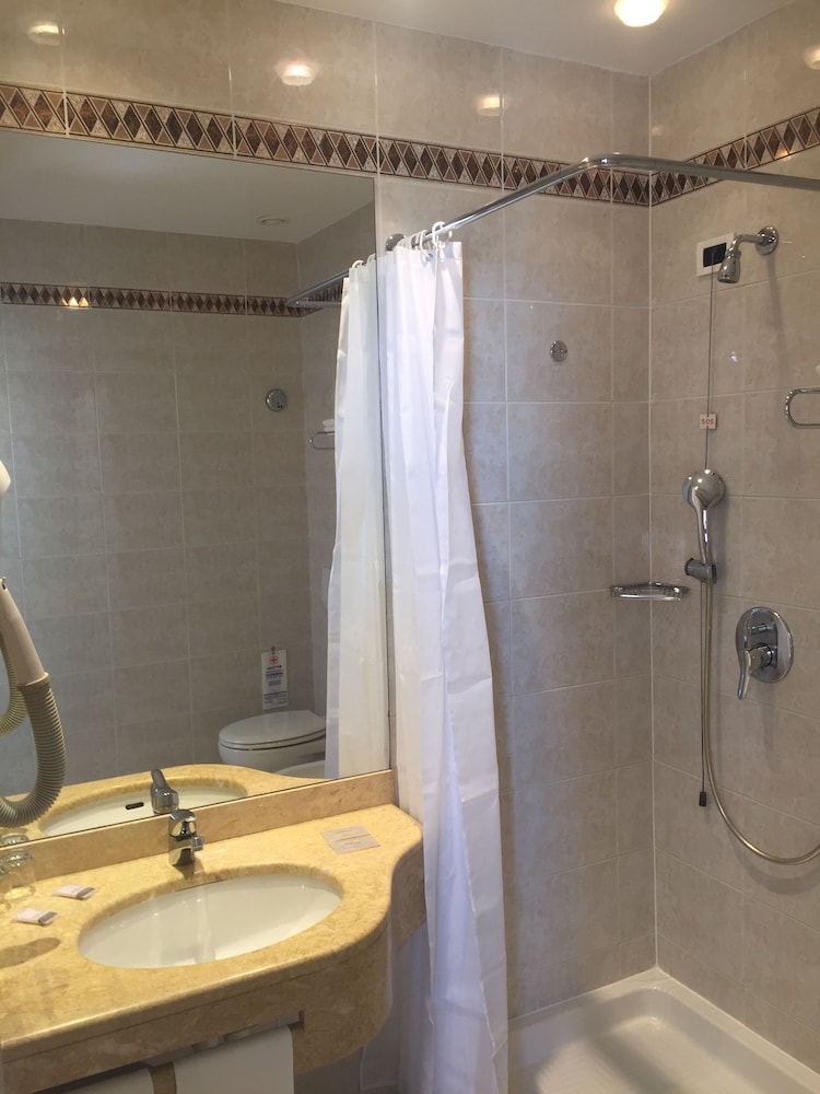 Hotel Bobby Executive 48/50