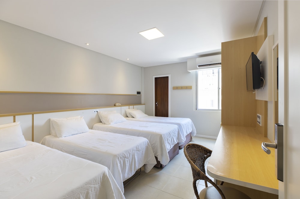 Miramar Hotel 24/70