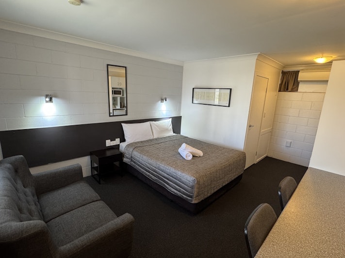 Mandalay Motel 14/33