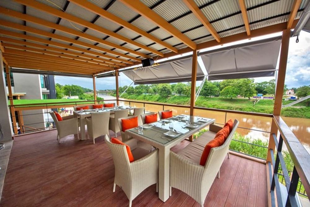 Dragon River Avenue Hotel 28/40