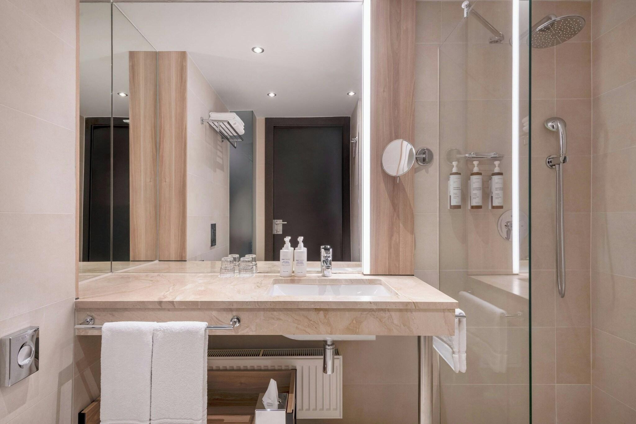 غرفة بسرير مزدوج بإطلالة، AC Hotel by Marriott Bratislava Old Town (ex Austria Trend Hotel) 4/4