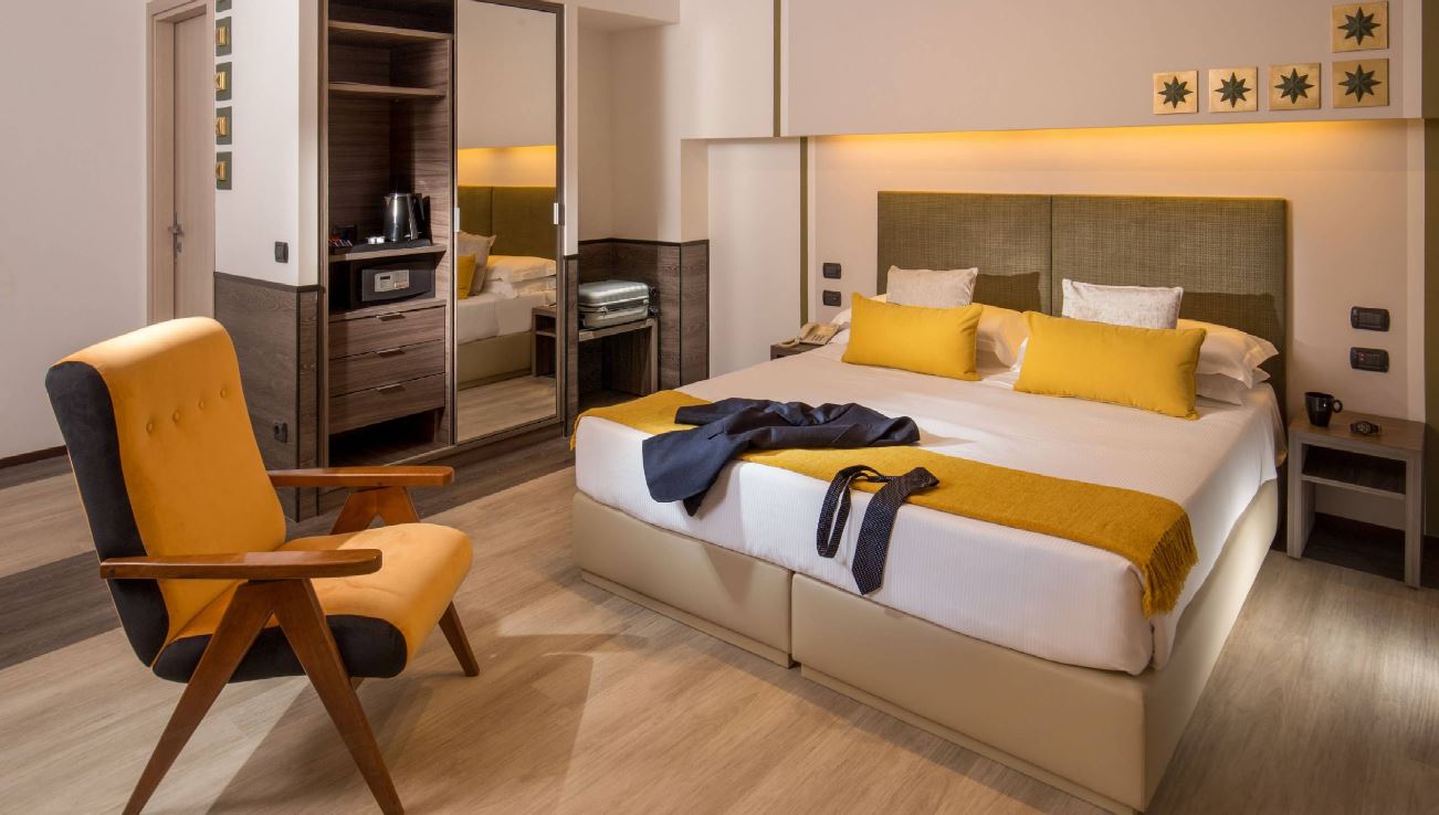 Superior, Double Bed, Club Floor، Hotel Domidea 2/3