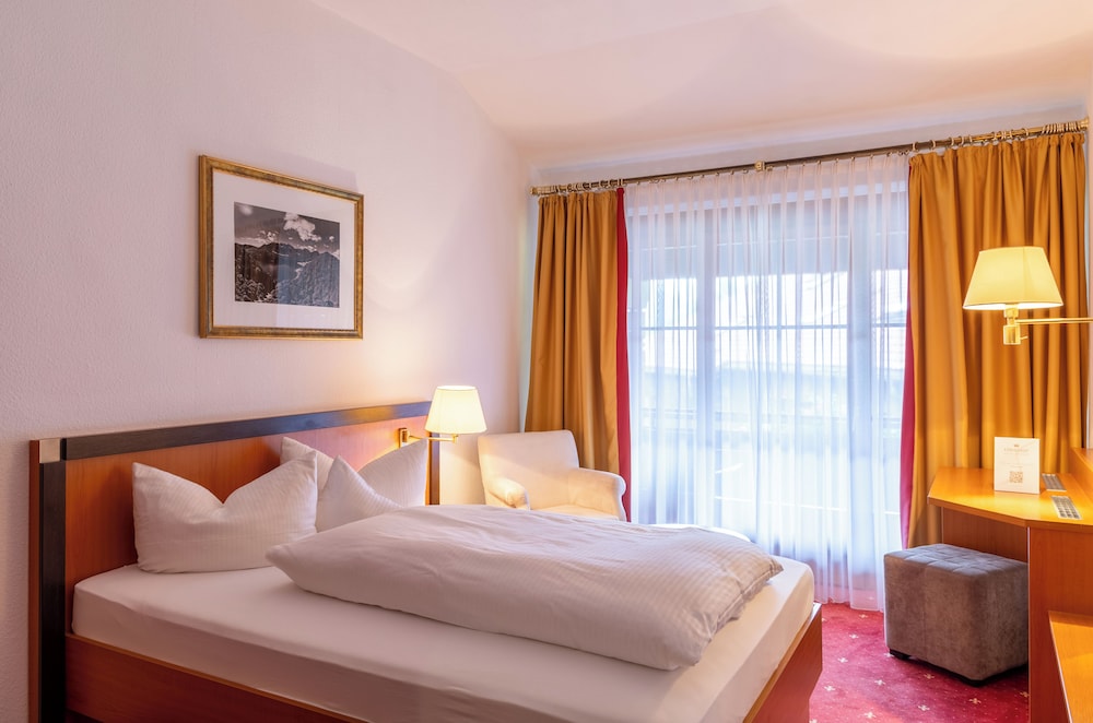 Königshof Hotel Resort 10/71