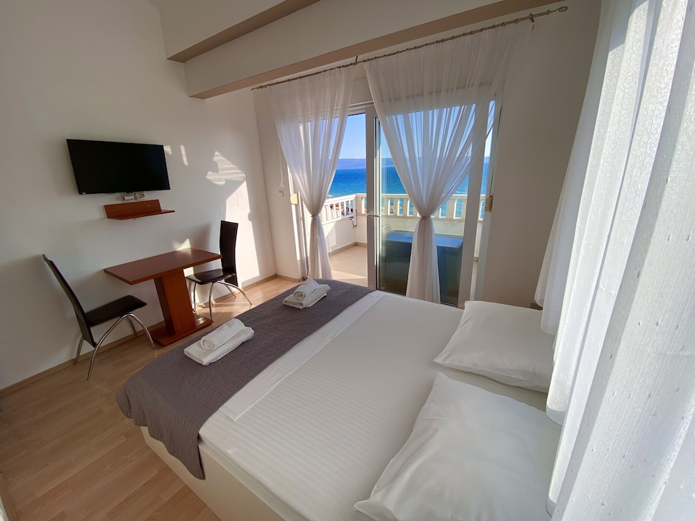 Stipe Aparthotel 24/81