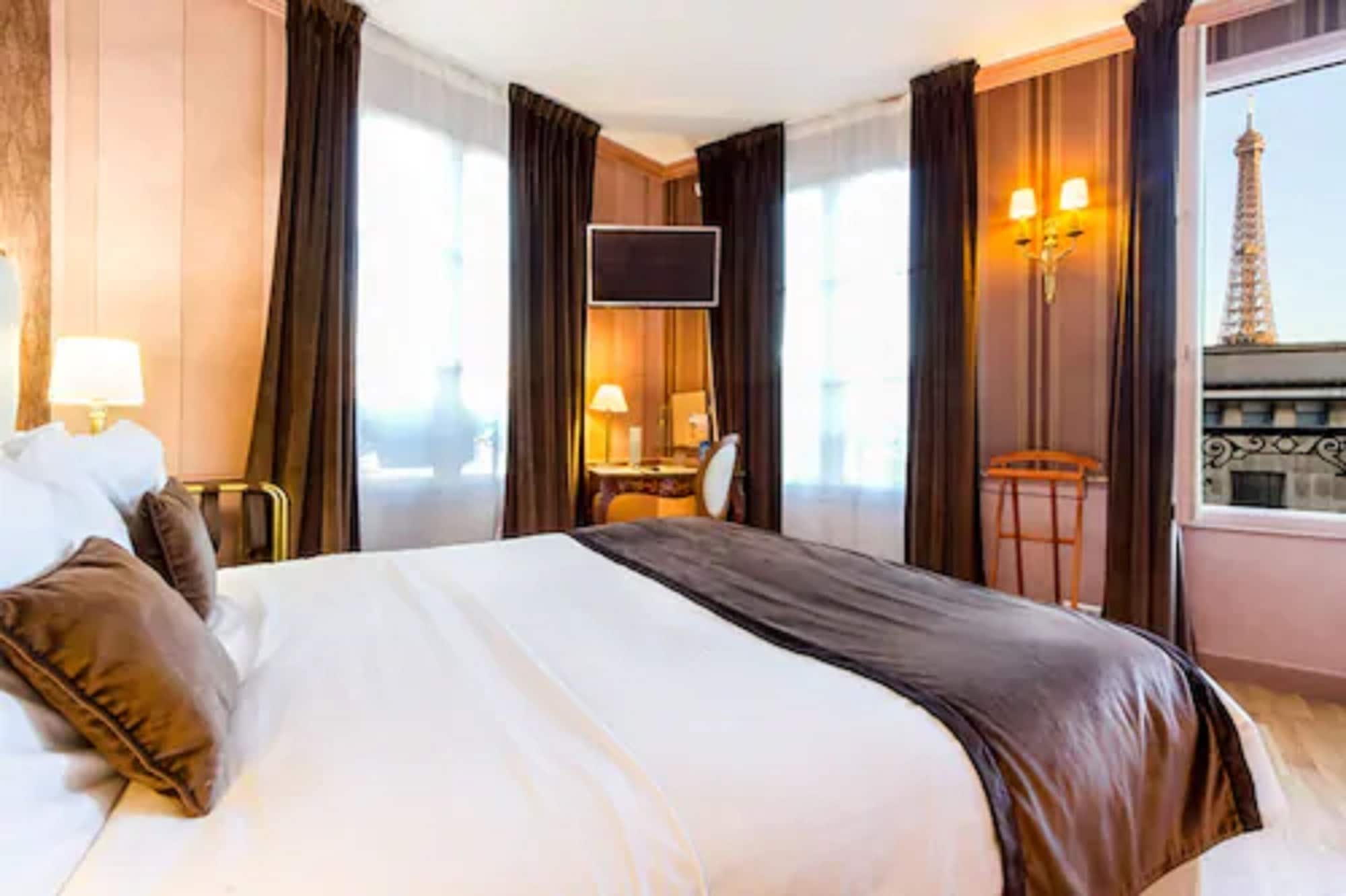DELUXE, EIFFEL VIEW