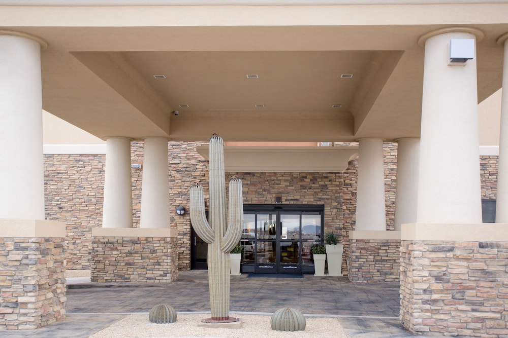 Holiday Inn Express Hotel Amp Suites Truth Or Consequences 49/76