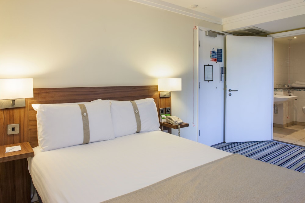 Holiday Inn Leeds Wakefield M1 Jct.40, an IHG Hotel 12/56
