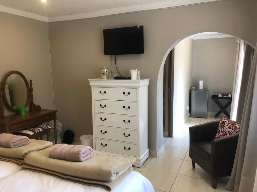 Ledges Retreat Guest Farm 30/50