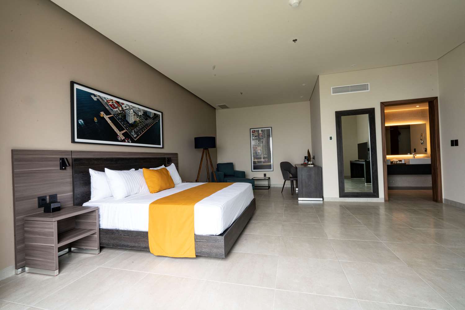 Suite, King Bed, Mountain View, Sofa