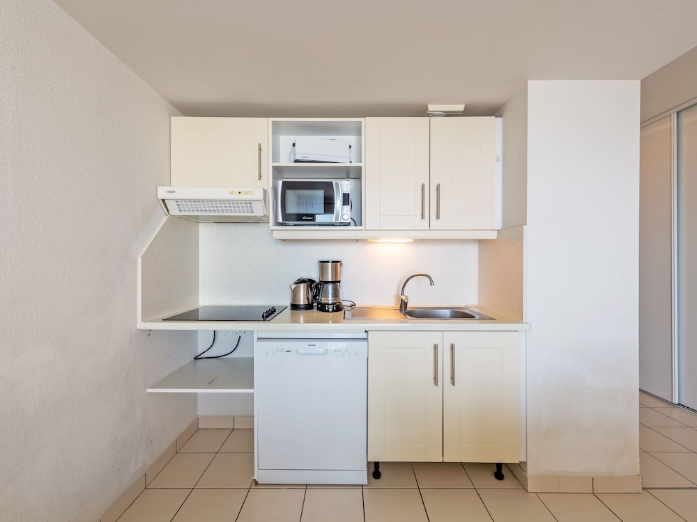 Residence Vacanceole Le Domaine de Bertheaume 12/66