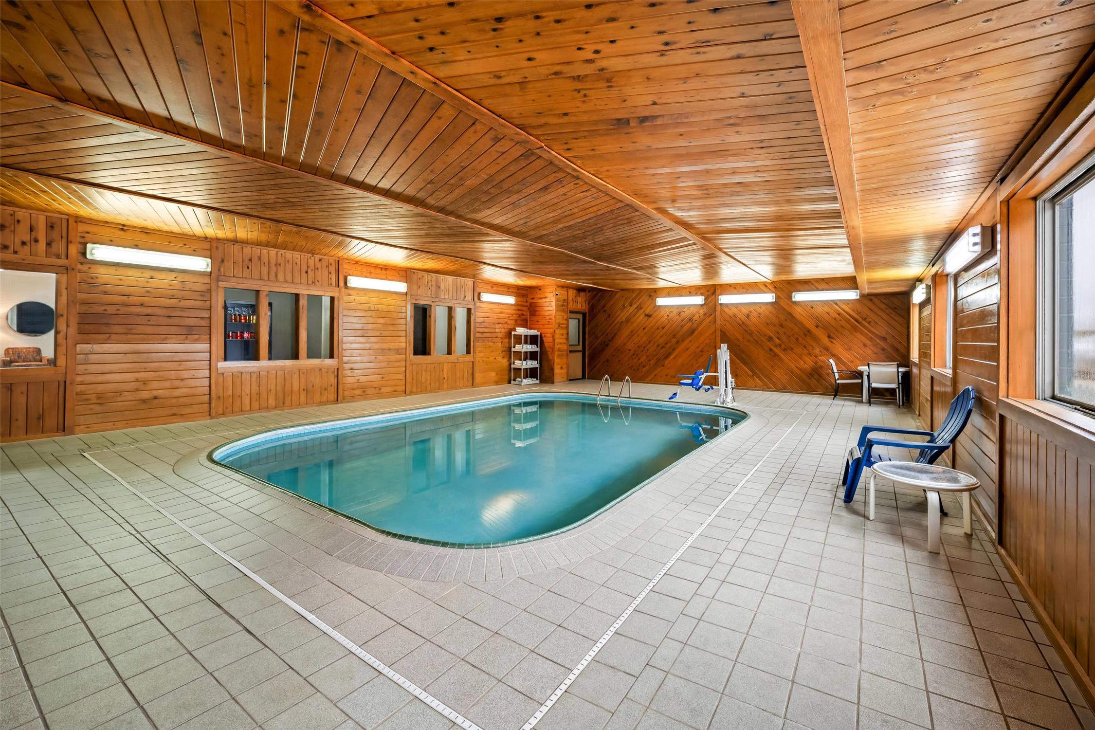Quality Inn Dubuque On Hwy 20 21/38