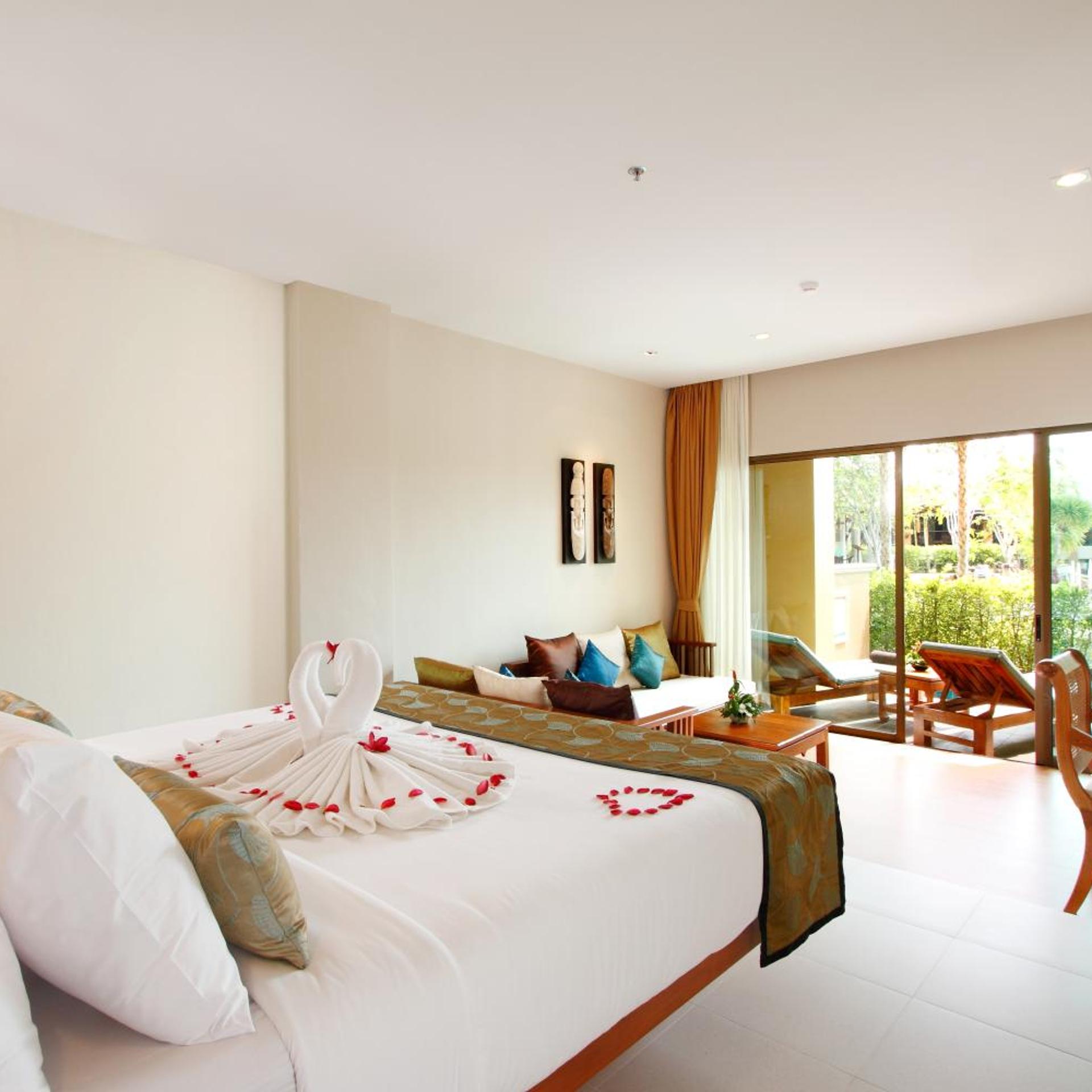 Deluxe, Double Bed, Pool Access