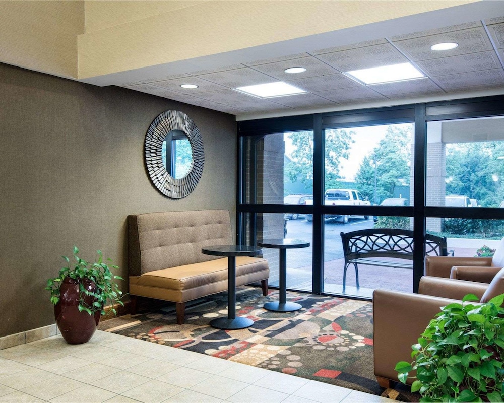 Comfort Inn & Suites Lavale - Cumberland 35/45