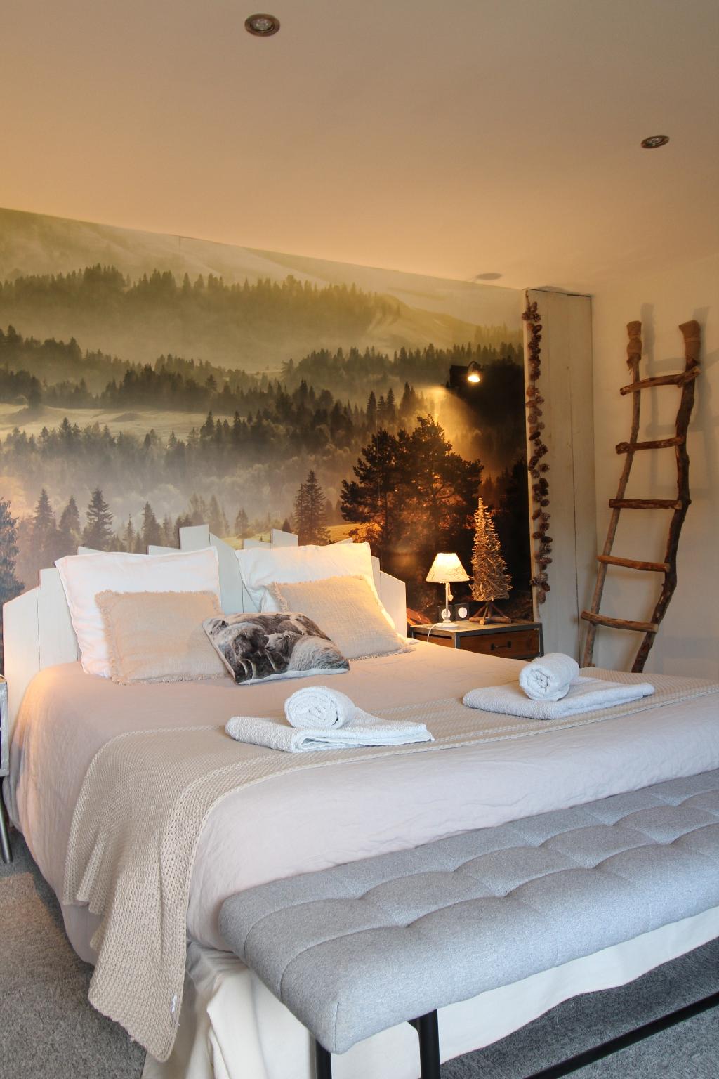 Queen Bed