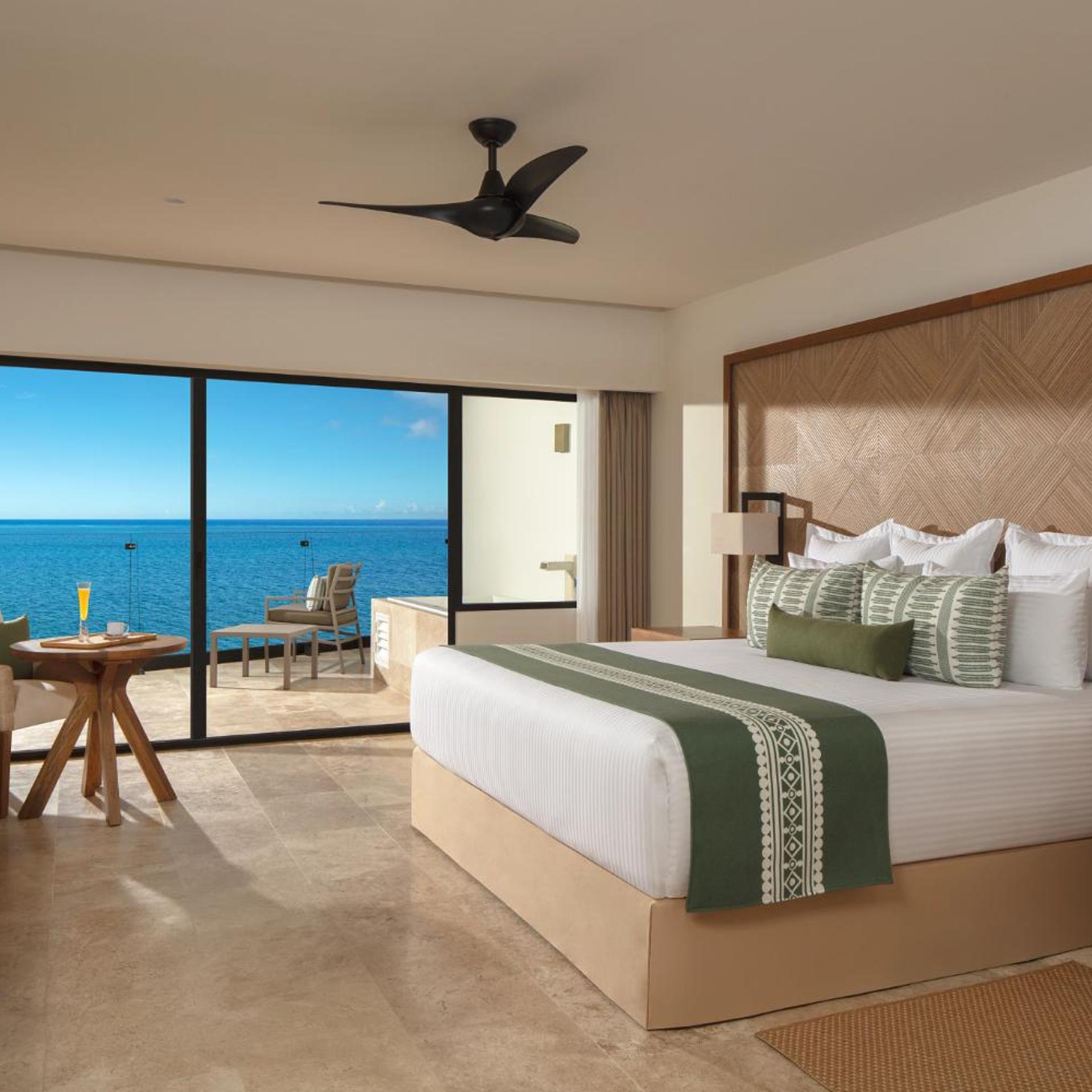 Master, Suite, King Bed, Ocean Front