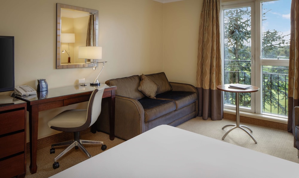 DoubleTree by Hilton Belfast Templepatrick Golf & Country Club 54/76
