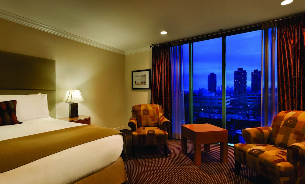 Executive Suites Hotel and Conference Centre Metro Vancouver 15/57