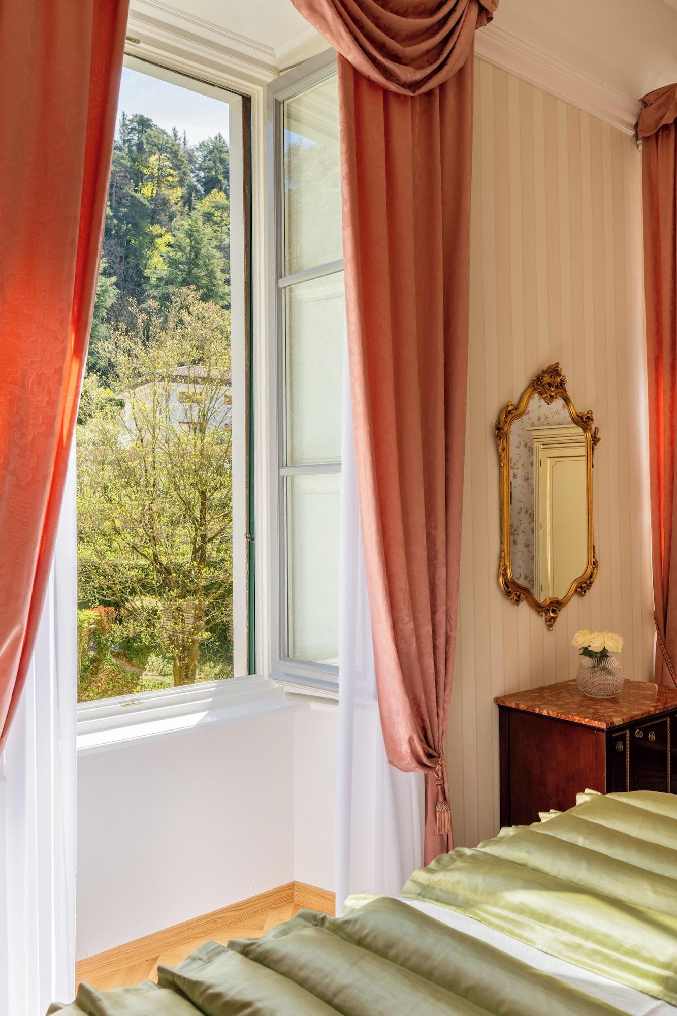 Classic, Double or Twin Bed, Town or Park View
