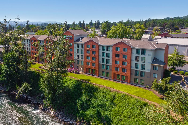 Holiday Inn Express Portland Se-Clackamas Area 2/50