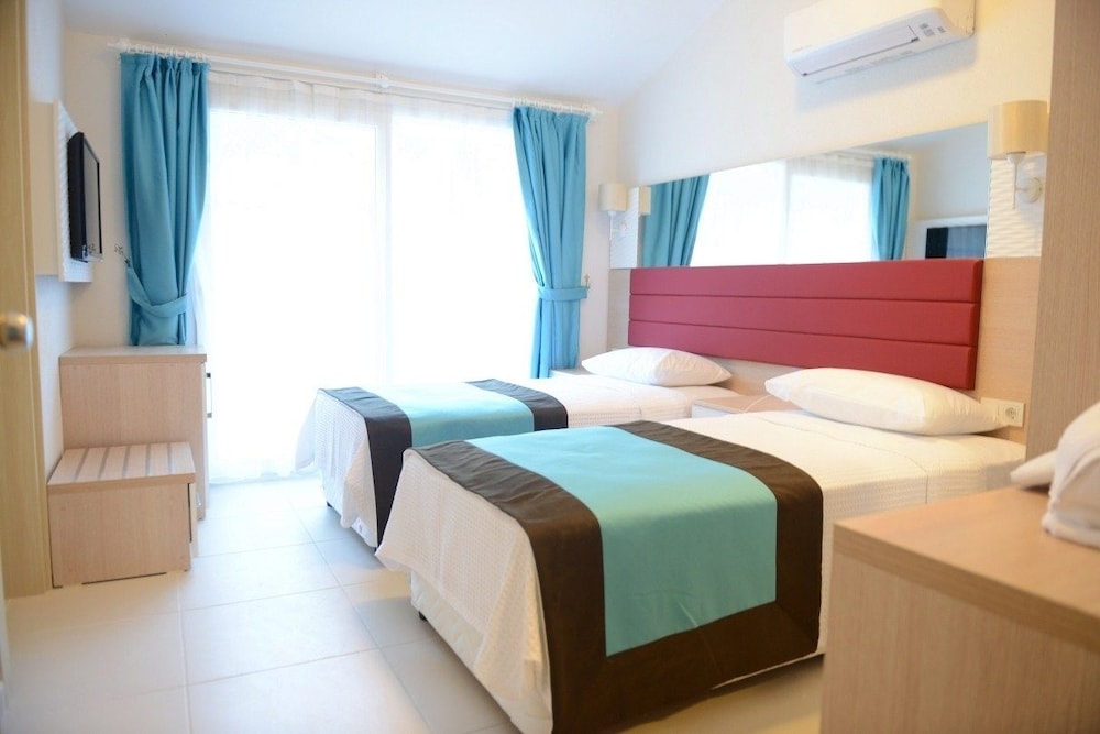 Marcan Beach Hotel (Adult Only +16) 10/37
