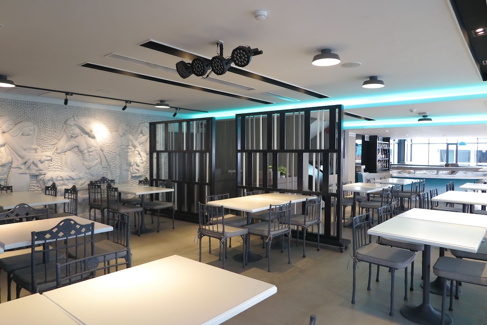 Pearl Hotel Phuket 48/64