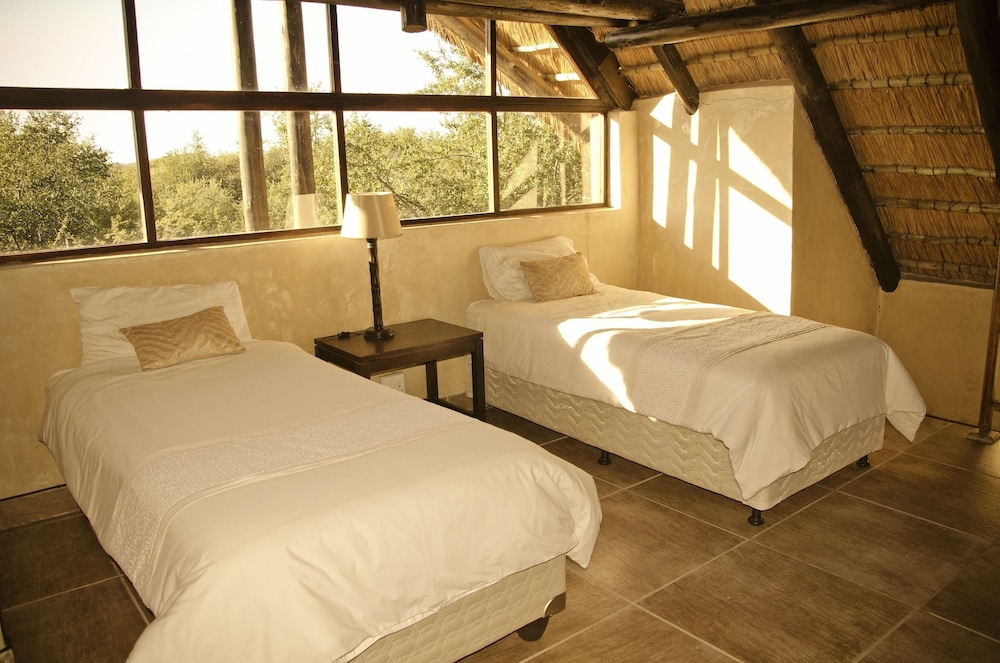 Morokolo Safari Lodge 15/82